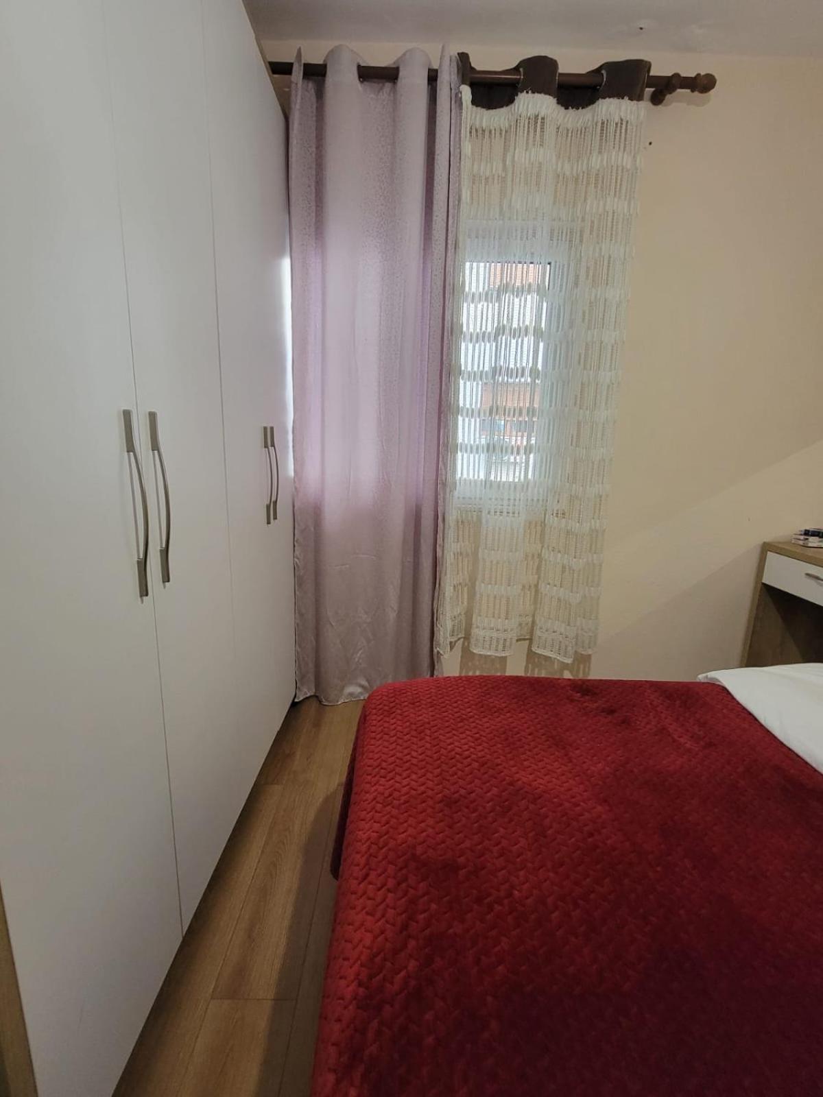 Apartamento Ajla Komuna Apartament Tirana Exterior foto