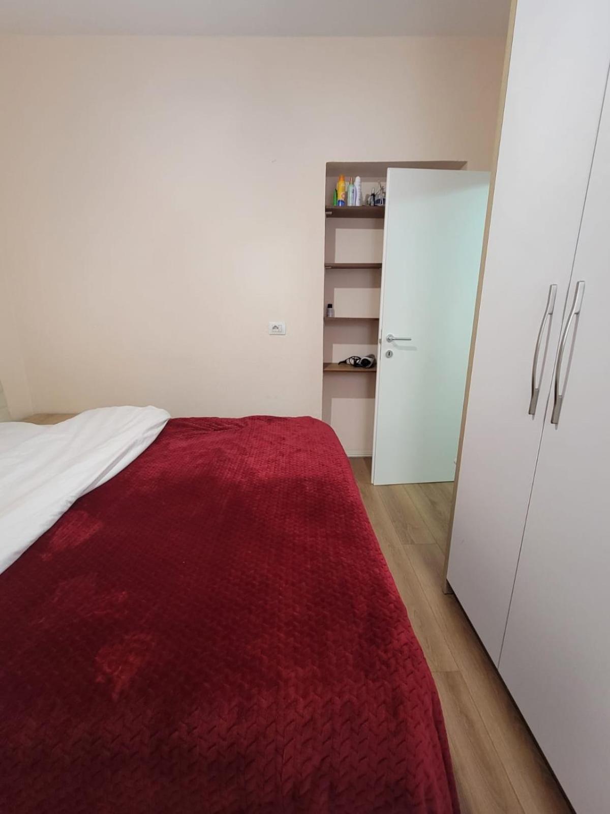 Apartamento Ajla Komuna Apartament Tirana Exterior foto
