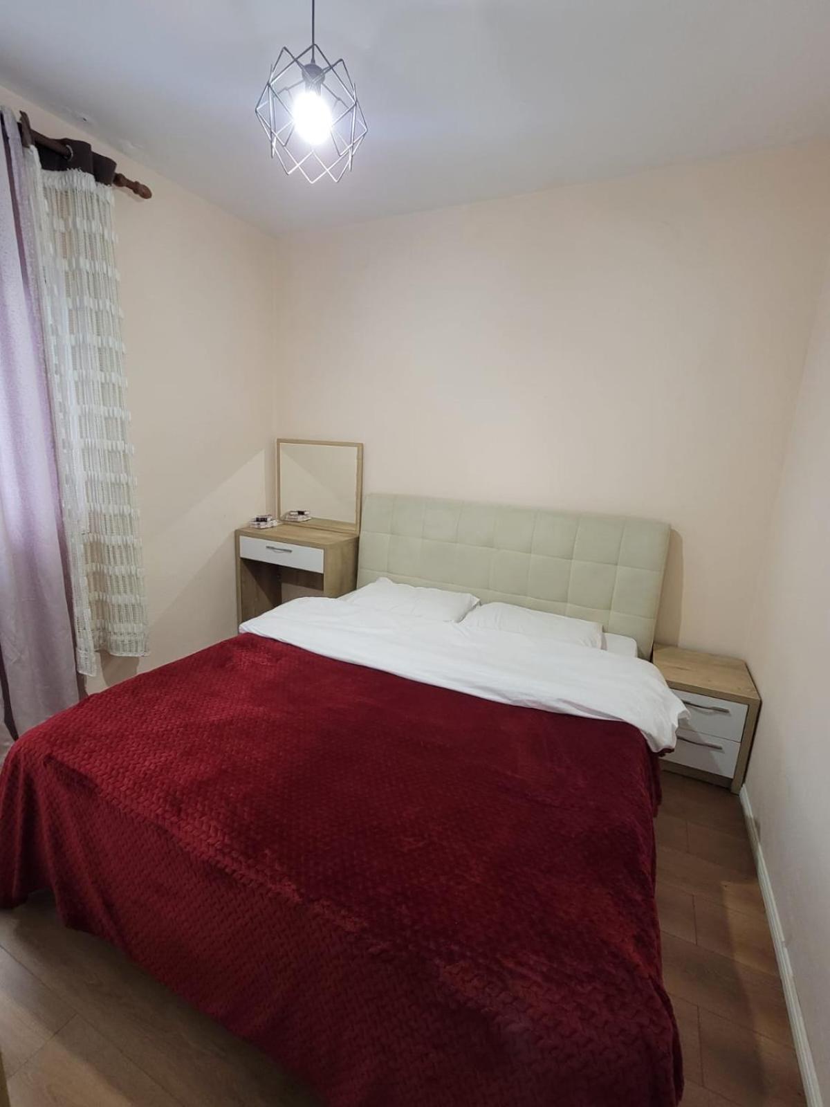 Apartamento Ajla Komuna Apartament Tirana Exterior foto